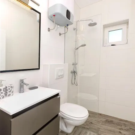 Darinka Apartman Vodice
